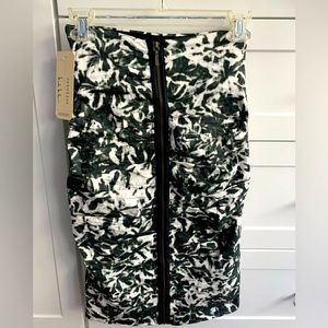 Nicole Miller Atelier B&W Print Zip Pencil Skirt NWT